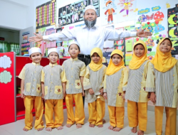 Baju Little Caliph: Fesyen dan Kepimpinan untuk Generasi Muda Islam